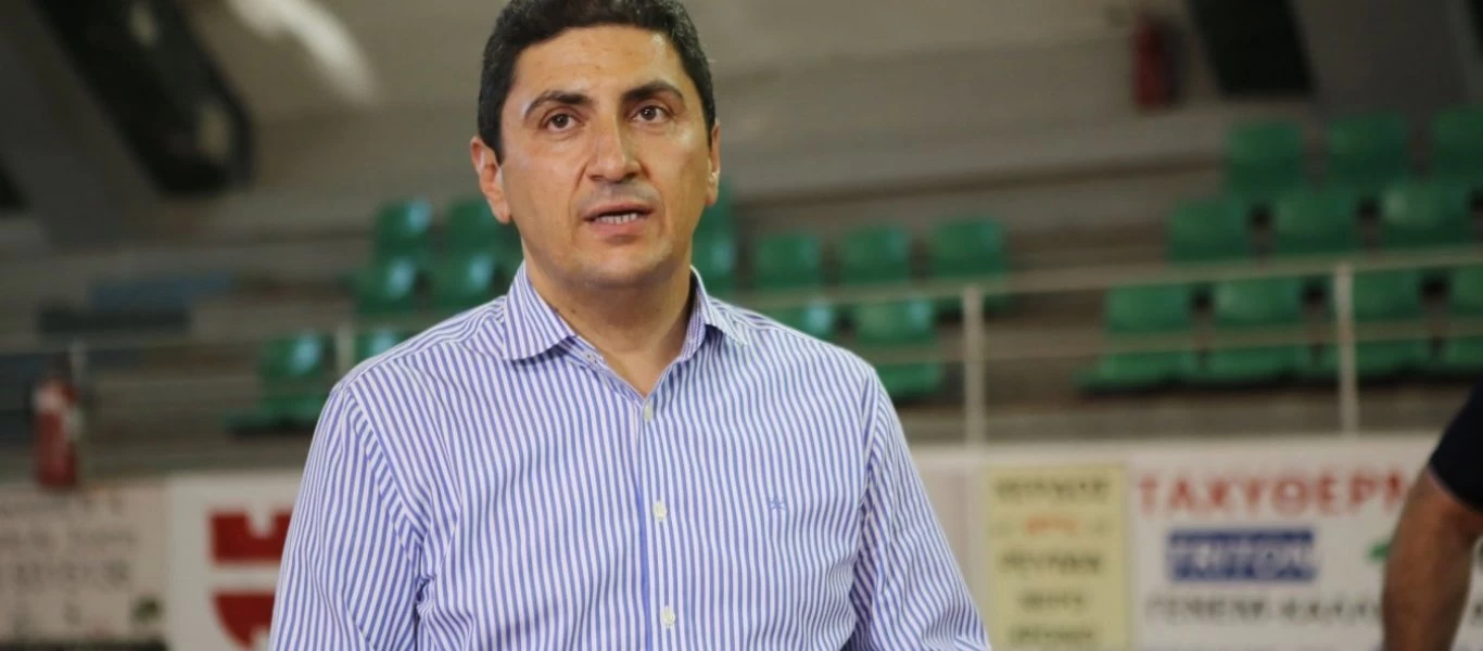 Ο Λευτέρης Αυγενάκης εκμεταλλεύτηκε την άρση μέτρων και πήγε για τένις (φώτο)